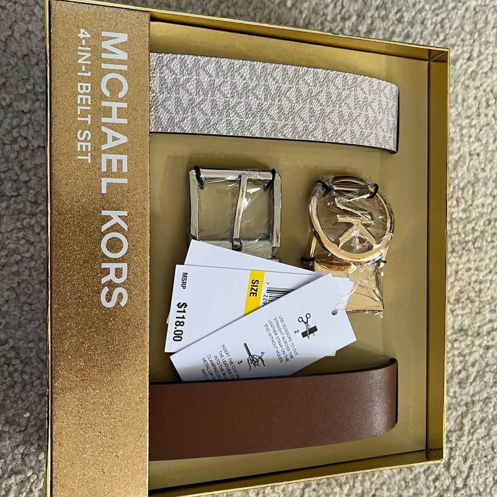 Michael Kors 4-in 1 interchangeable belt